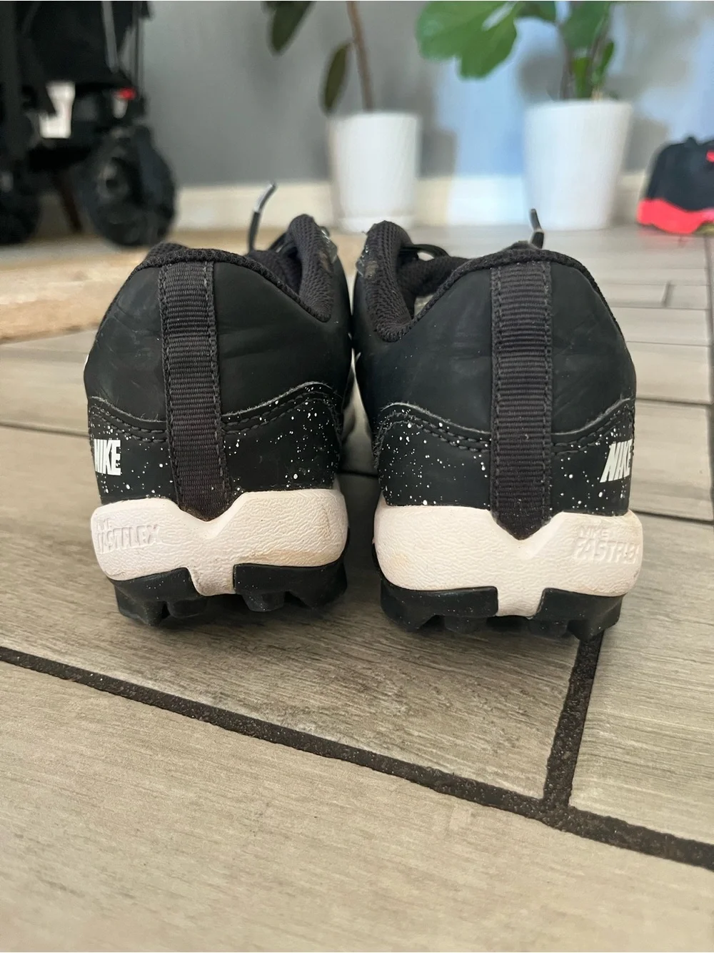 Nike Kids Black & White Baseball Cleats